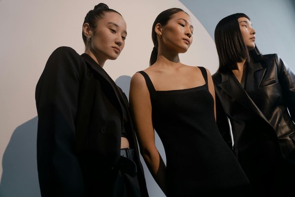 Les effets psychologiques de l'industrie de la mode : Un plongeon dans l'esprit des créateurs et consommateurs