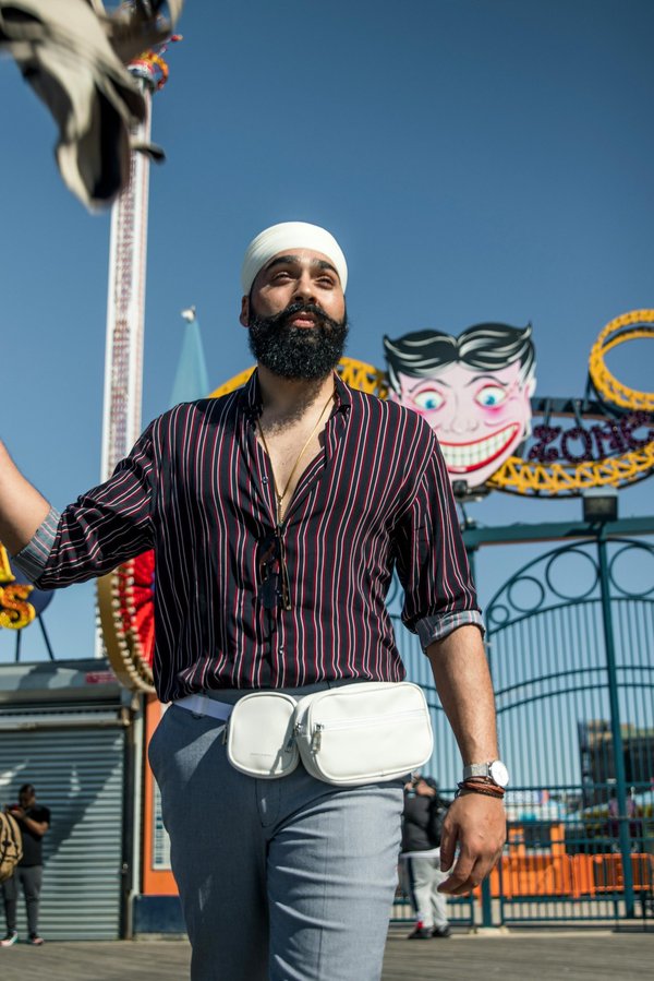 Sacoche banane : l'accessoire pratique et tendance pour hommes